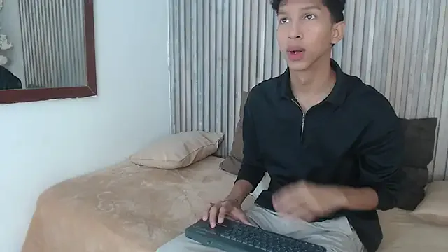 SmoothAlpha_ on StripChat