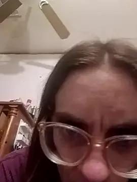 Offline snowbird1117 on StripChat