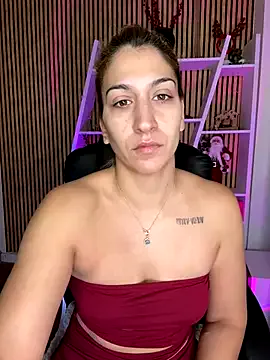 Offline sofiah_ on StripChat