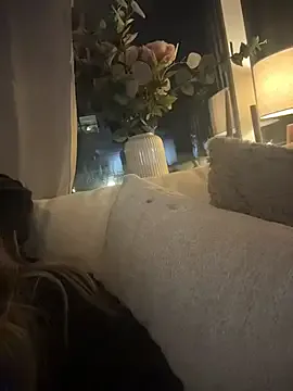 Offline SwedishAstrid on StripChat