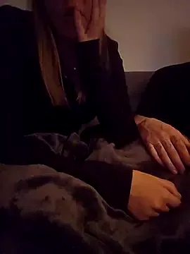 Offline SwedishAstrid on StripChat