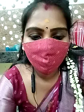 Offline Tamil_roja17 on StripChat