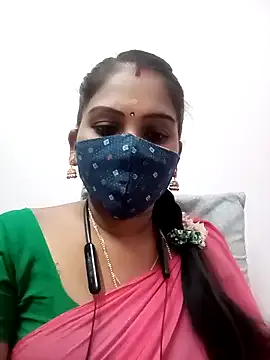 Offline Tamil_roja17 on StripChat