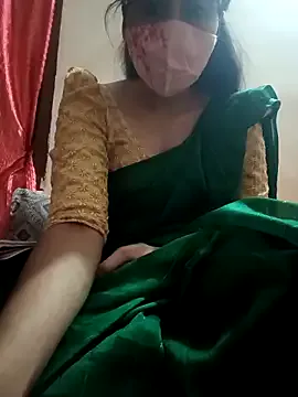 Offline Tamil_White_Rose on StripChat