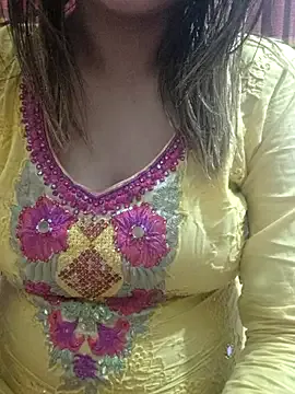 Freechat Tanha18 on StripChat