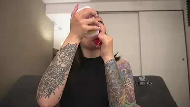 Offline te_para_dos on StripChat