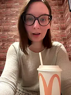 Offline The_Snowwhitee on StripChat