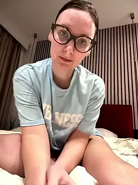 Offline The_Snowwhitee on StripChat