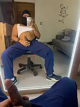 Offline the_vein18 on StripChat