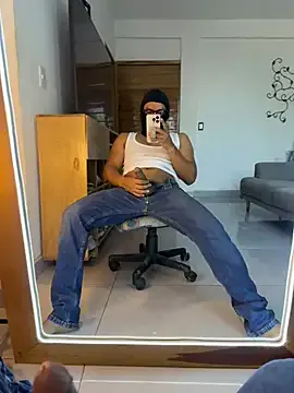 Offline the_vein18 on StripChat