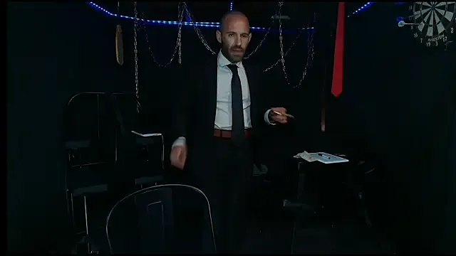 Offline TheNakedPreacher on StripChat