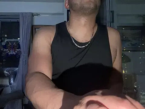 Offline ThickDick_Daddy on StripChat