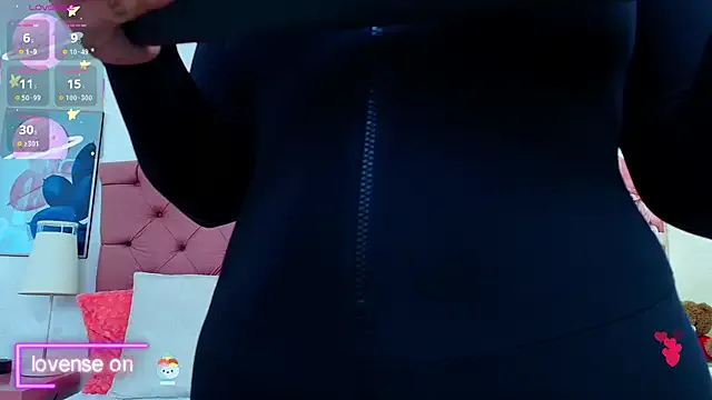 Freechat ThyaraJhons on StripChat