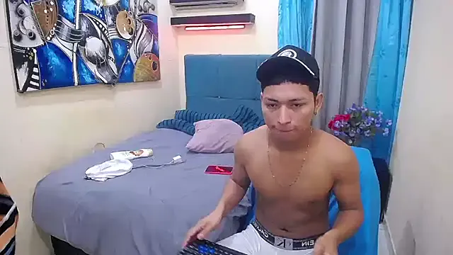 Offline twinks_fuck on StripChat
