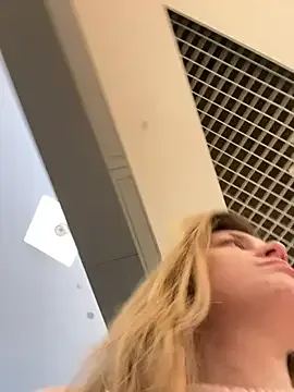 Offline ValenciaShock on StripChat