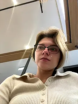 Offline ValenciaShock on StripChat