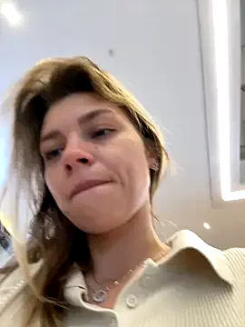 Offline ValenciaShock on StripChat