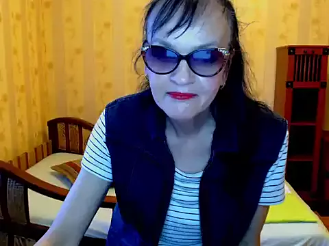 Offline Valentina3859 on StripChat