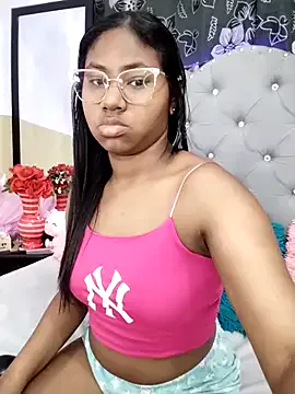Freechat valentinavega18x on StripChat