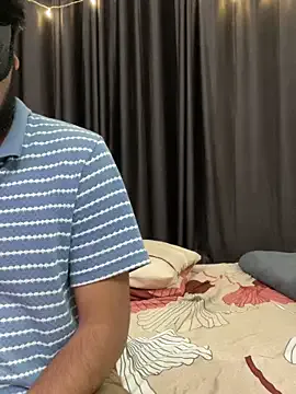 Offline vickyandtania on StripChat