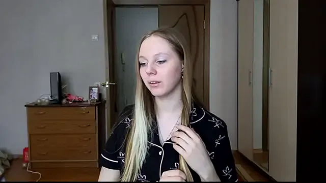 Offline VictoriaDeese on StripChat