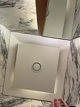 Offline winter11 on StripChat