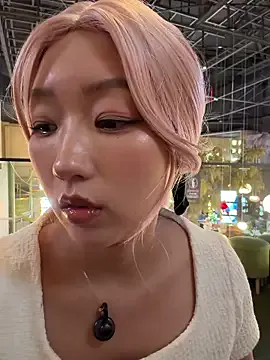 Offline winter11 on StripChat