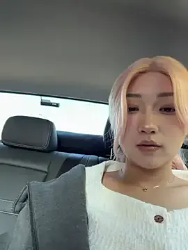 Offline winter11 on StripChat