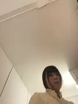 Offline Xdouyaa on StripChat