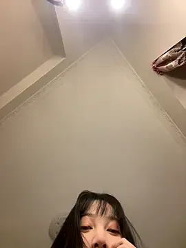 Offline Xdouyaa on StripChat