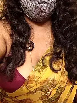 Offline Yoursriya25 on StripChat