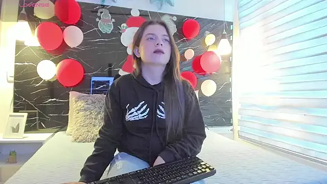 Freechat ZOE_LE on StripChat